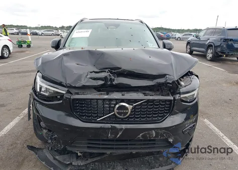 2024 Volvo Xc40 B5 Plus Dark Theme из США, поврежденный, VIN YV4L12UL7R2229655